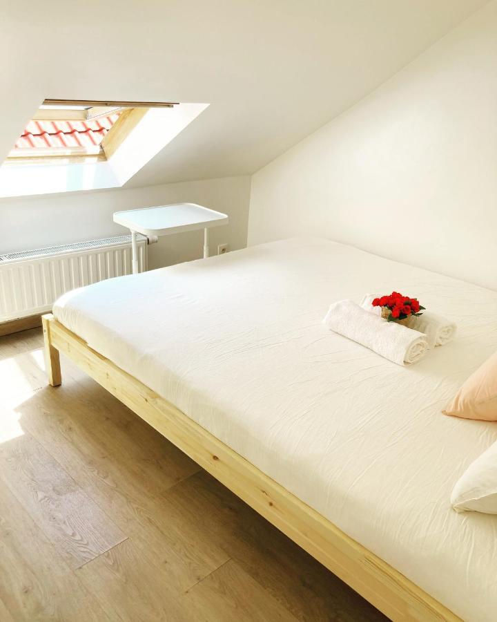 Benny'S Rooms Brussels City Centre מראה חיצוני תמונה