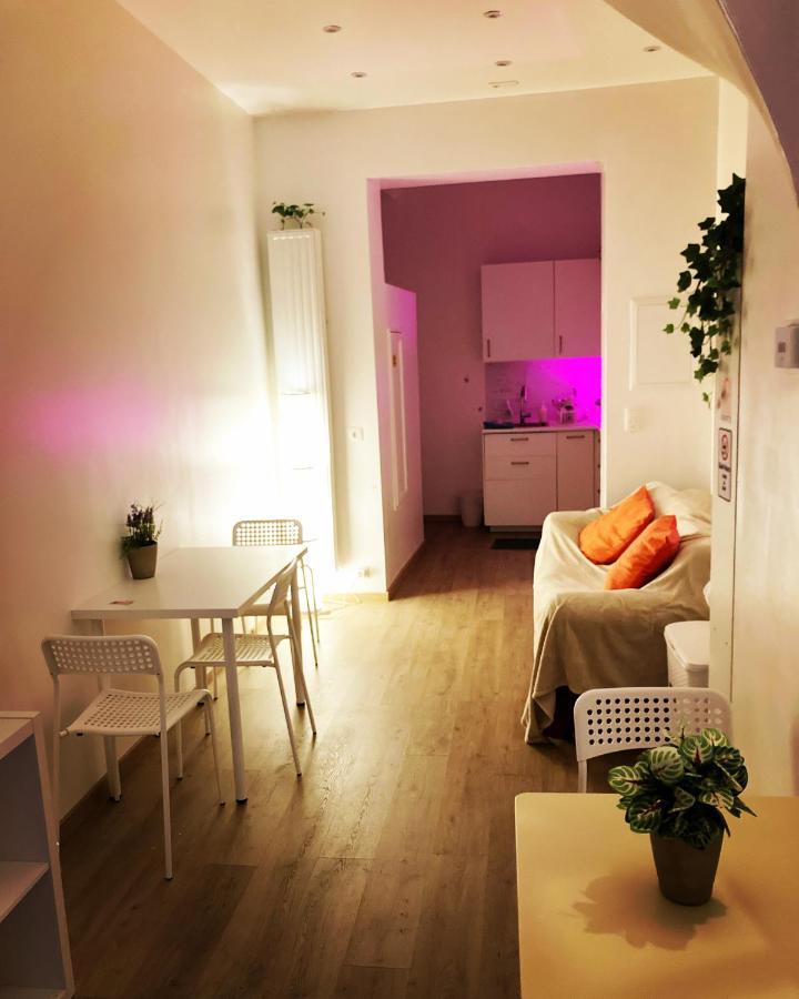 Benny'S Rooms Brussels City Centre מראה חיצוני תמונה