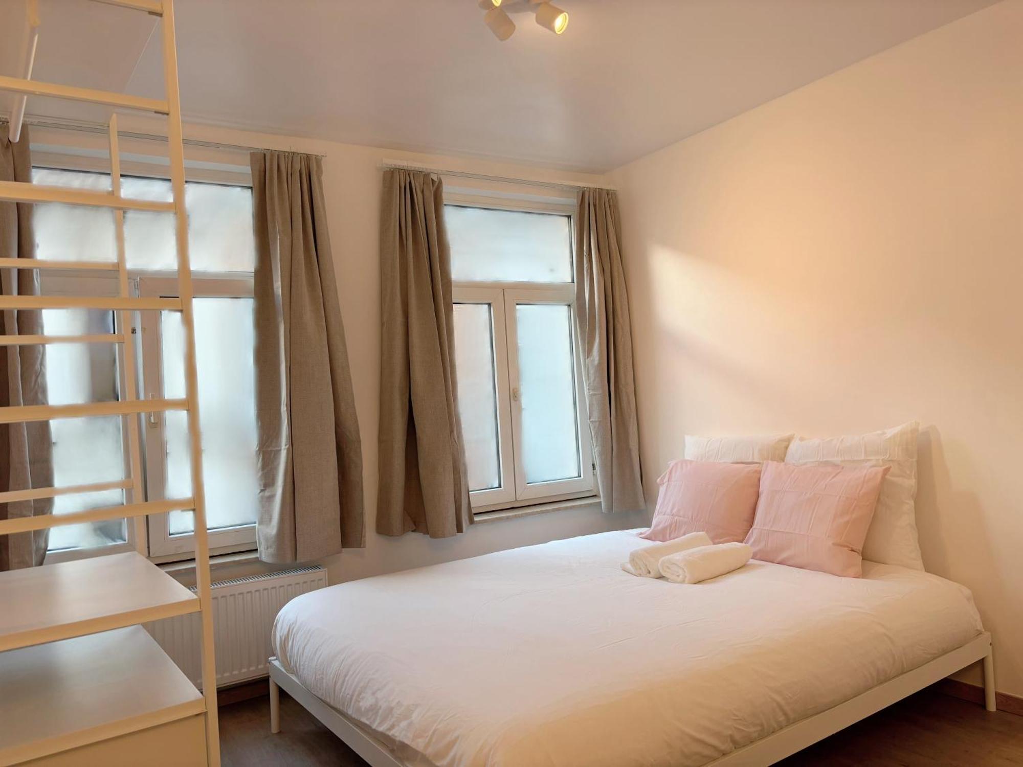 Benny'S Rooms Brussels City Centre מראה חיצוני תמונה