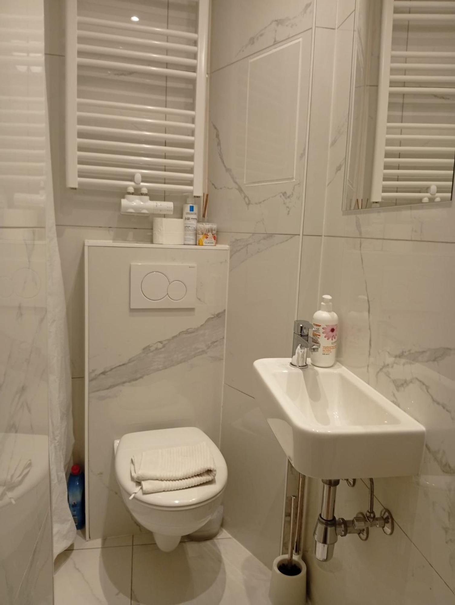 Benny'S Rooms Brussels City Centre מראה חיצוני תמונה