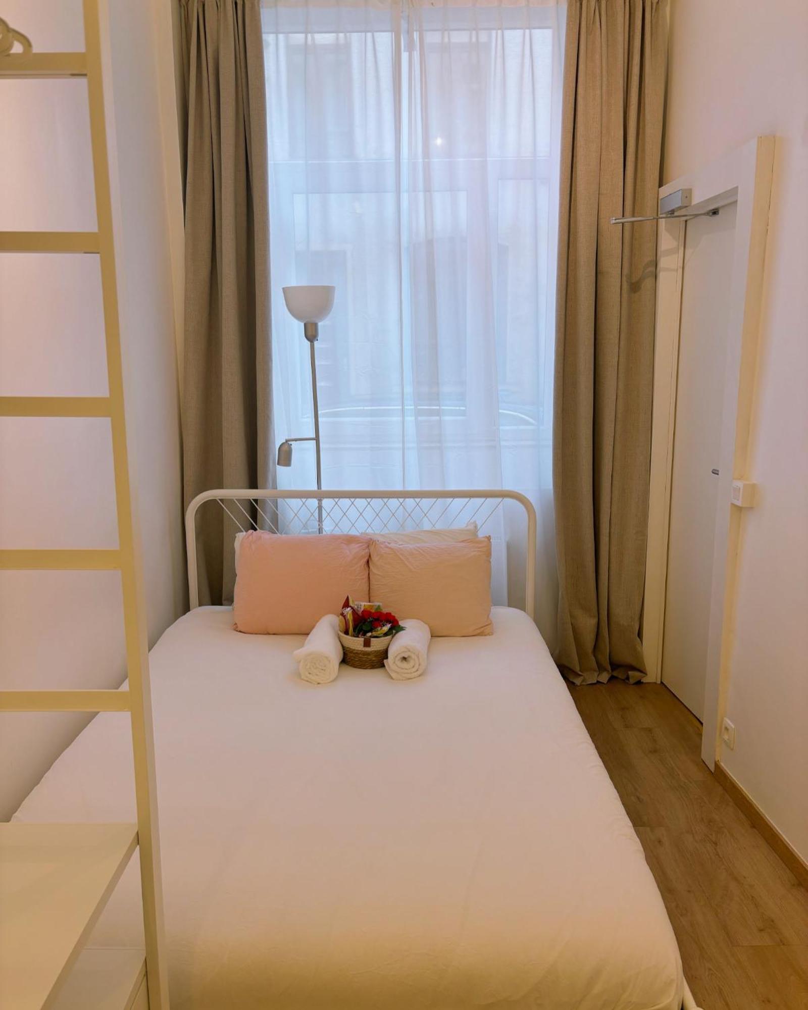 Benny'S Rooms Brussels City Centre מראה חיצוני תמונה